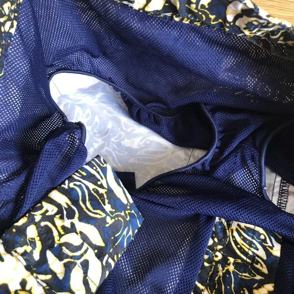 CHAMPS Swim Trunks Size 36 / Medium